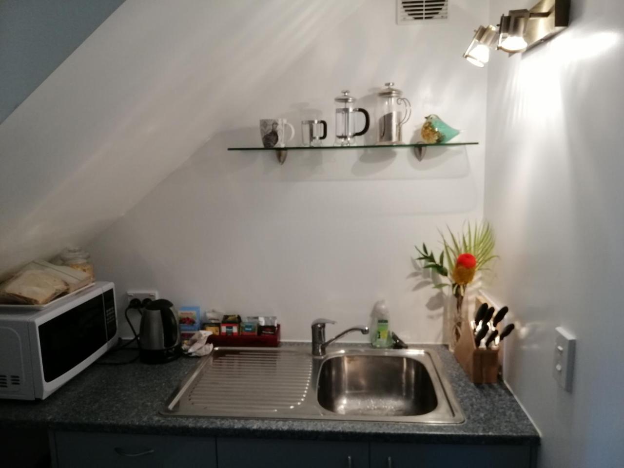 Boutique Art Retreat Hotel Upper Hutt Ngoại thất bức ảnh